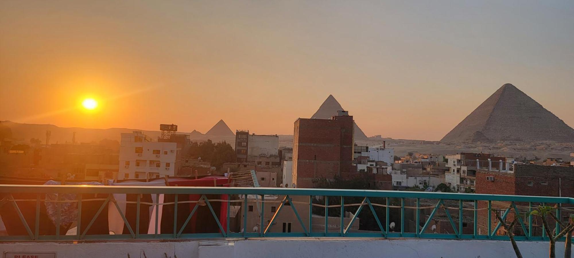 Pyramids Temple Guest House Kafrat al Jabal ภายนอก รูปภาพ