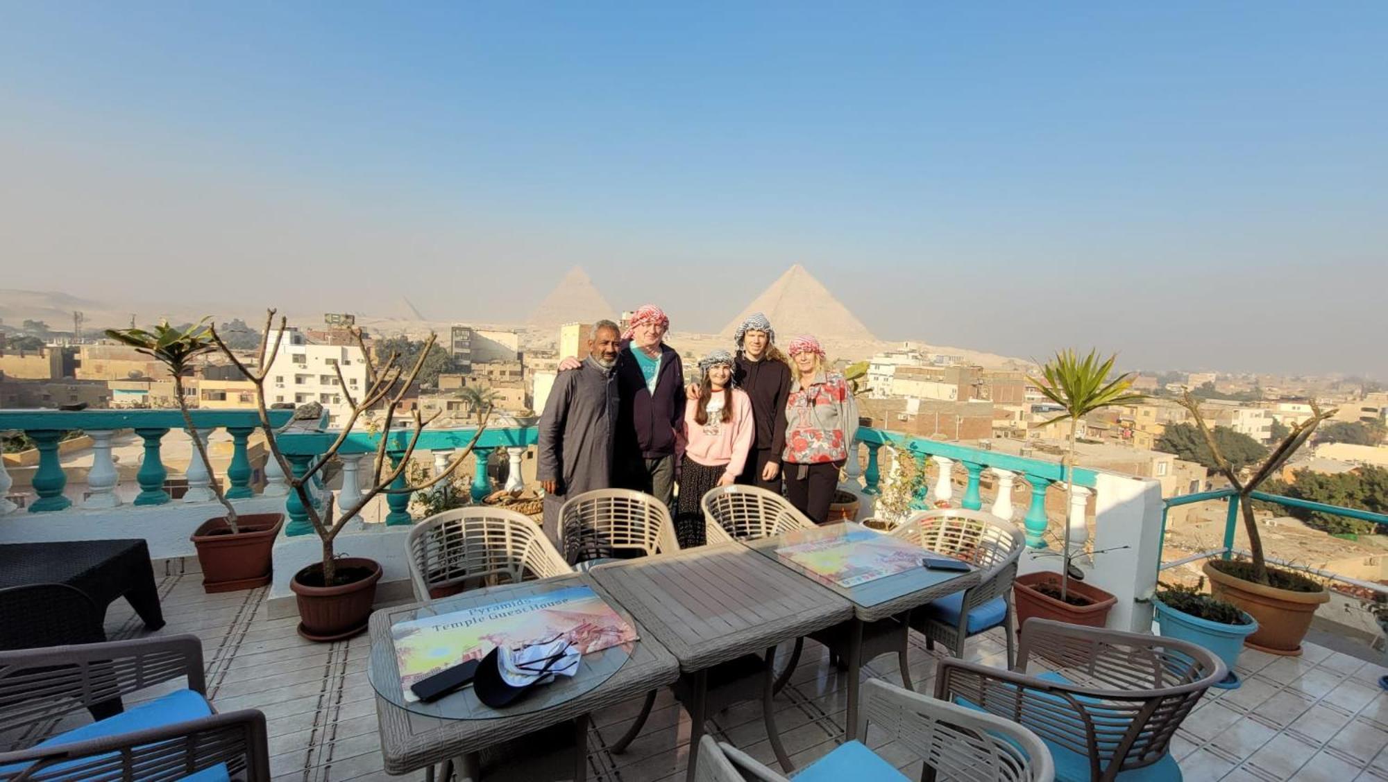 Pyramids Temple Guest House Kafrat al Jabal ภายนอก รูปภาพ