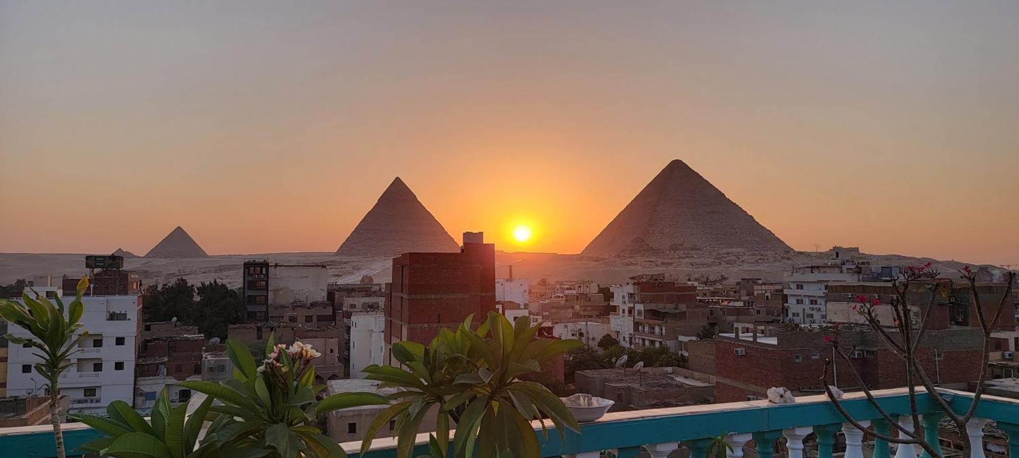 Pyramids Temple Guest House Kafrat al Jabal ภายนอก รูปภาพ